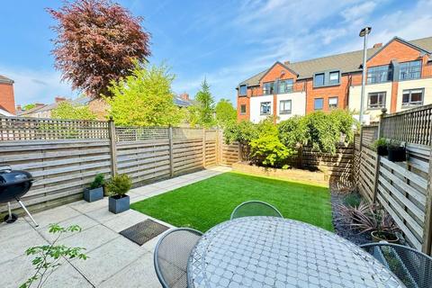 10 Fry Street, Manchester, M16 8PB