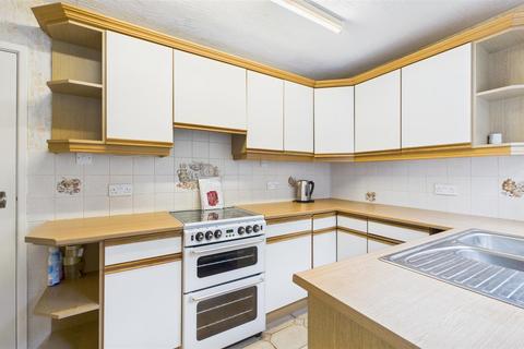 3 bedroom semi-detached house for sale, Broadway Avenue, Halesowen B63
