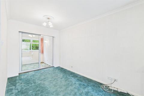 3 bedroom semi-detached house for sale, Broadway Avenue, Halesowen B63