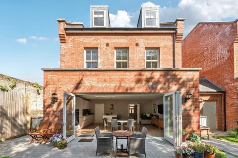 undefined, Avery Close, Beckenham, Kent, BR3