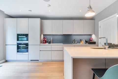 undefined, Avery Close, Beckenham, Kent, BR3