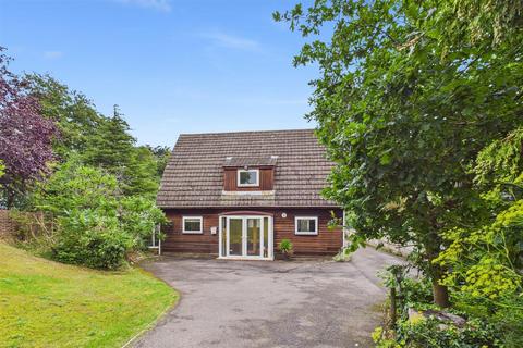 Lowood Cottage Broadview Road, Lowestoft, NR32 3PL