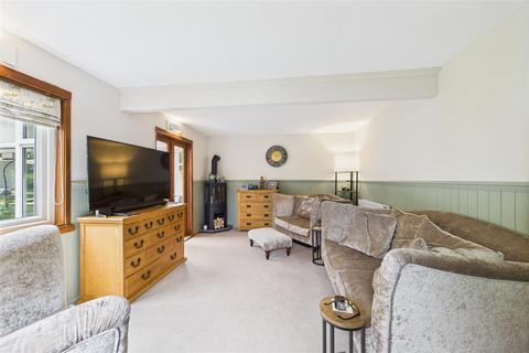Lowood Cottage Broadview Road, Lowestoft, NR32 3PL