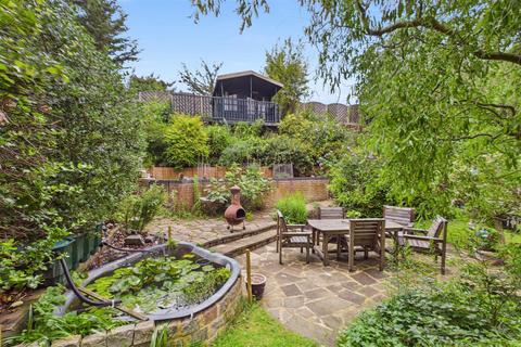 Lowood Cottage Broadview Road, Lowestoft, NR32 3PL