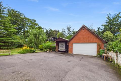Lowood Cottage Broadview Road, Lowestoft, NR32 3PL