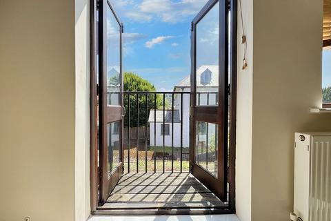 2 bedroom flat for sale, Chapel Street, Tiverton, EX16