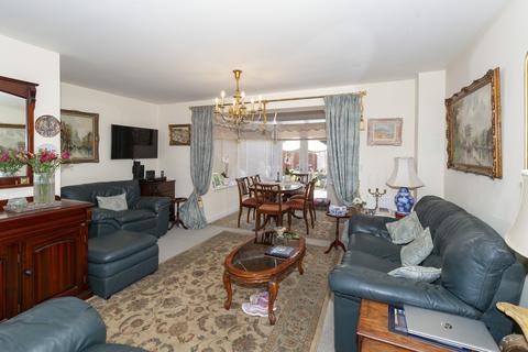 4 bedroom semi-detached house for sale, Albacore Way, Hayes UB3