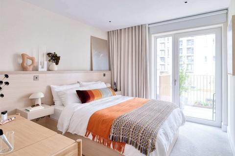 3 bedroom flat for sale, White City Living, 54 Wood Lane, London, W12