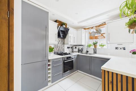 4 bedroom terraced house for sale, Egerton Road, Slough SL2