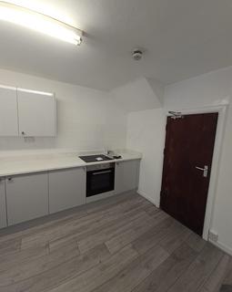4 bedroom terraced house to rent, Westbury Street, Swansea SA1
