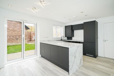 4 bedroom detached house for sale, Manor Farm Row, Sheffield S21