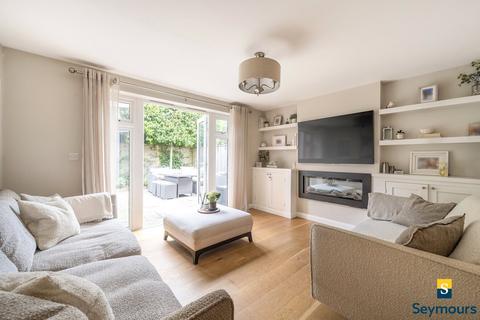 2 Bryant Mews, Shalford, Guildford, GU4 8BH
