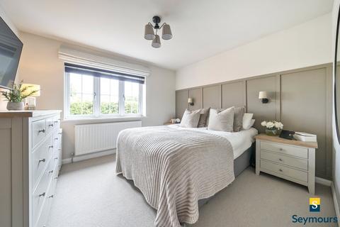 2 Bryant Mews, Shalford, Guildford, GU4 8BH