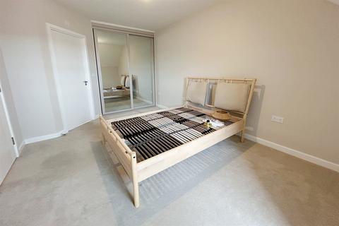 3 bedroom semi-detached house to rent, Wimborne