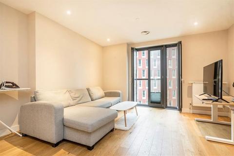 2 bedroom flat for sale, Station Road, London SE13