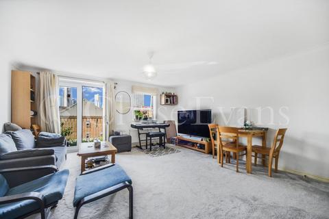 28 Schooner Close, London, E14 3GG