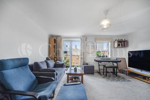 28 Schooner Close, London, E14 3GG