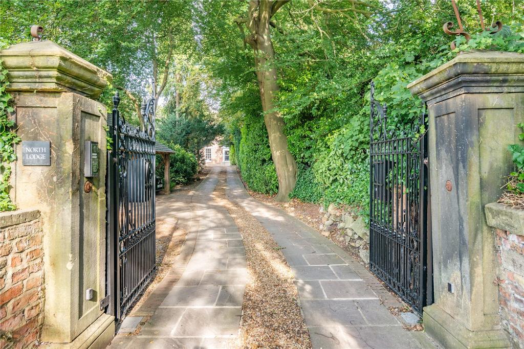 Private Entrance