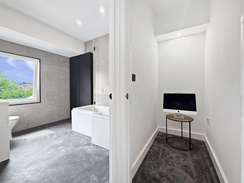 Office Snug/Landing