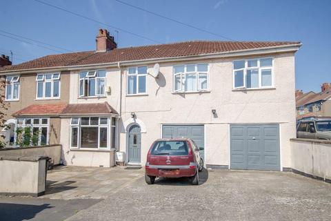6 bedroom house for sale