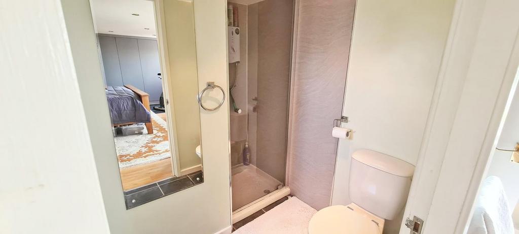 Main Bedroom En Suite