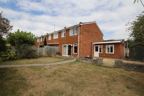 3 bedroom end of terrace house for sale, Kennedy Drive, Reading RG8