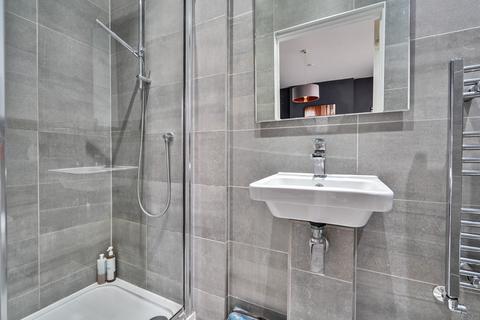 4 bedroom semi-detached house for sale, Waverley Road, Berkshire RG30