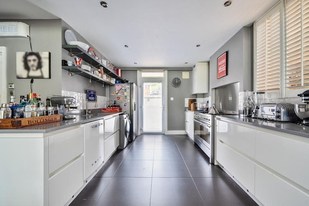 1329412 17 688387...