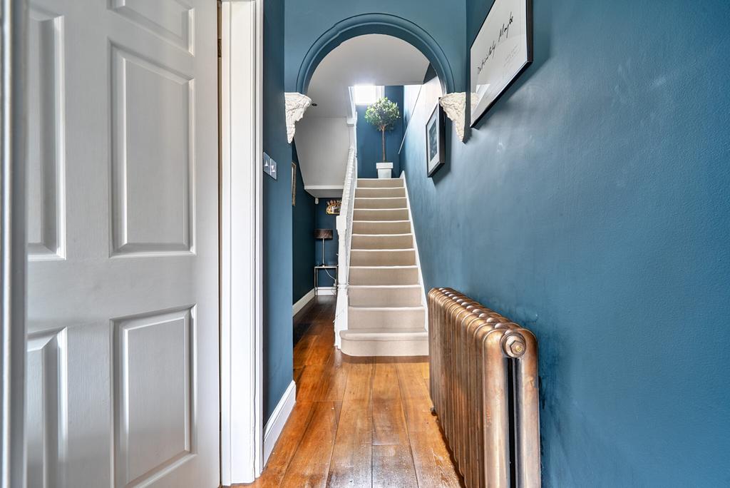 1329412 10 688386...