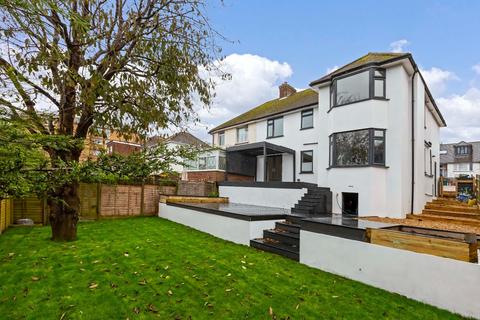 5 bedroom house for sale, Warren Way, Brighton