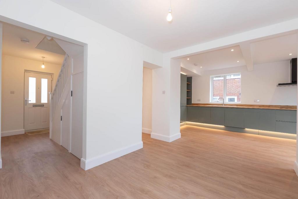 46 Warren Way 17.JPG