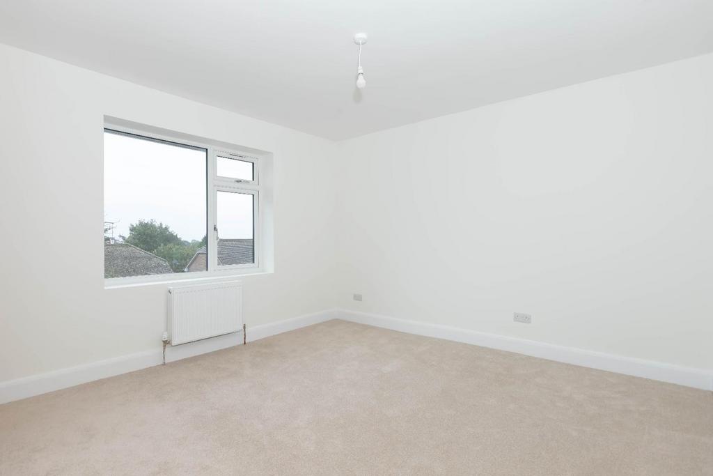 46 Warren Way 2.JPG