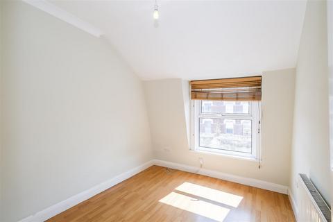 1 bedroom flat to rent, Lea Bridge Road, Leyton, E10