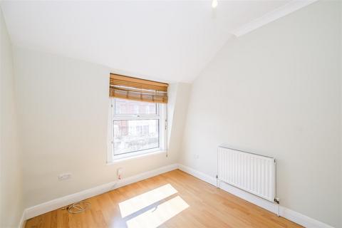 1 bedroom flat to rent, Lea Bridge Road, Leyton, E10