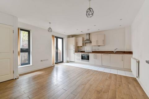 1 bedroom flat to rent, Garratt Lane, Tooting, London, SW17