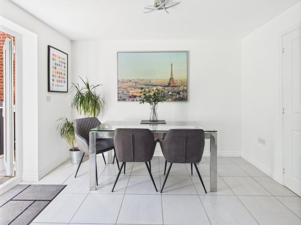 Kitchen/D Room