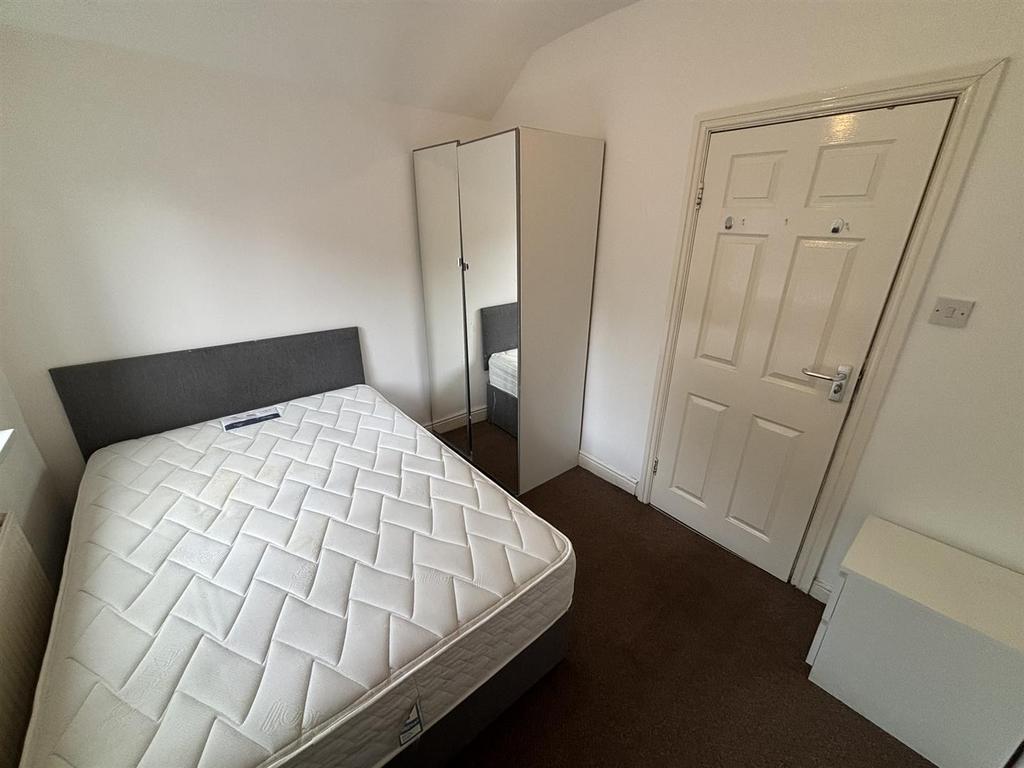 Bed 4