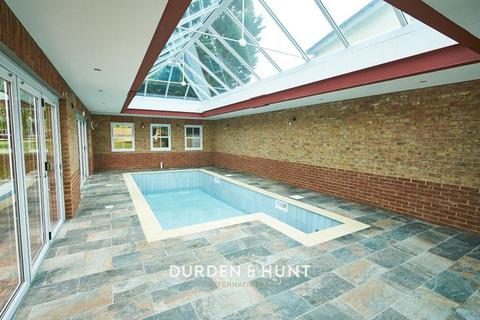 6 bedroom detached house for sale, Ripley View, Loughton, IG10