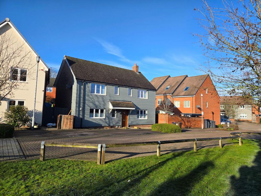 LOWEST price DETACHED house in... 4 bed detached house for sale - £529,950