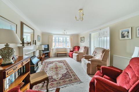 4 bedroom detached house for sale, Clos Islwyn Killay Swansea Sa2 7et