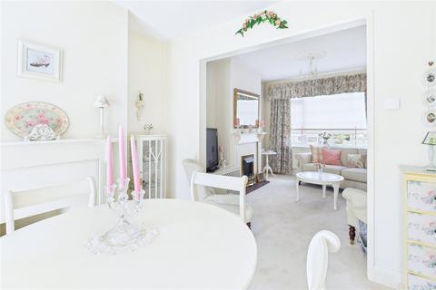 3 bedroom semi-detached house for sale, Malvern Road, Swindon SN2