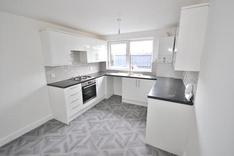 3 bedroom terraced house to rent, Wareham Close , Hull HU7