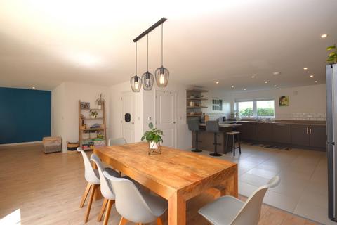 21 Trinity Drive, Folkestone, CT19 5UU
