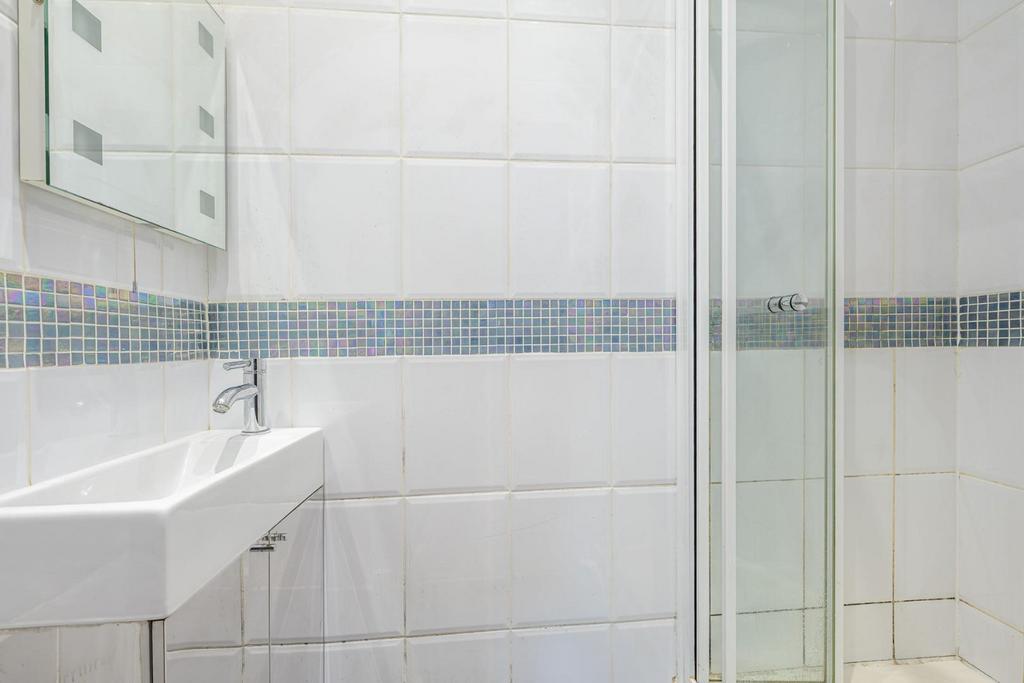 En-Suite 1
