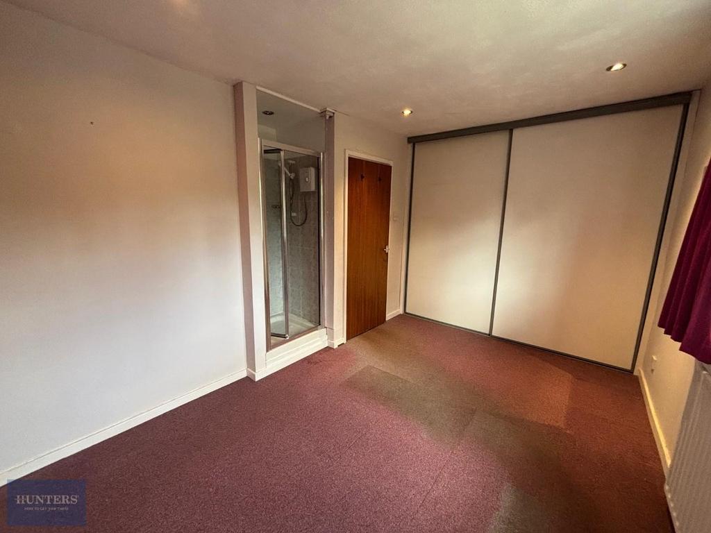 3d7acc62-Bedroom 20 One 202.jpg
