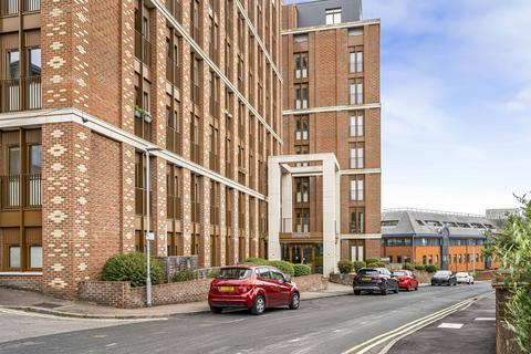 2 bedroom flat for sale, Ziggurat House, 25 Grosvenor Road, St. Albans, Hertfordshire