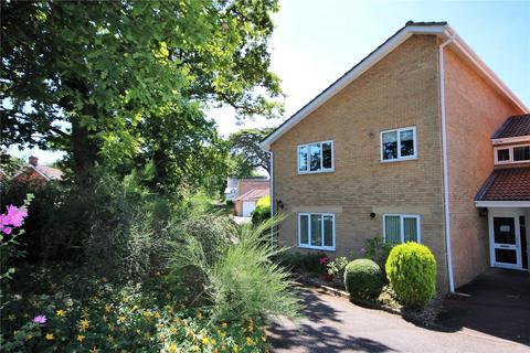 2 bedroom flat to rent, Crookham Road, Hampshire GU51