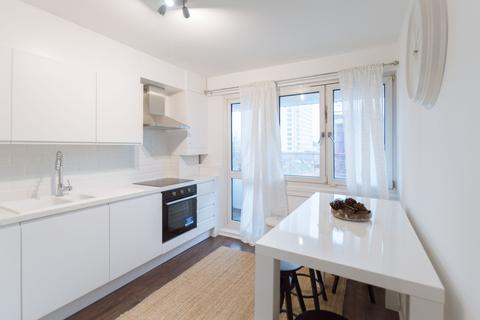 4 bedroom apartment to rent, Rainsborough Avenue, London SE8