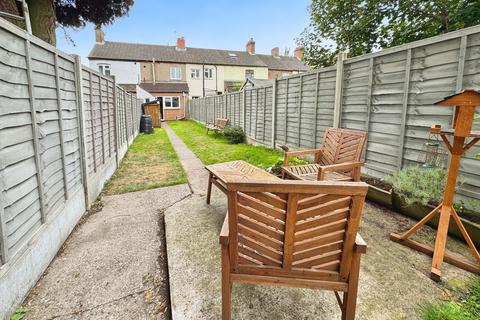 2 bedroom terraced house for sale, Stanton Road, Stapenhill, Burton-on-Trent, DE15