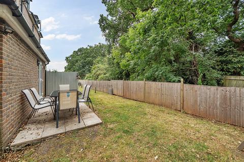 undefined, Westley Grove, Hampshire PO14